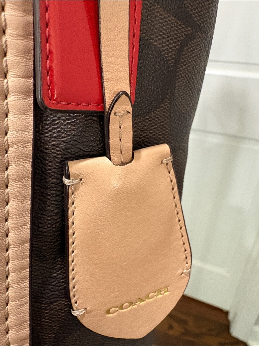 Coach Peyton Signature brown coated leather large purse - Picture 3 of 16